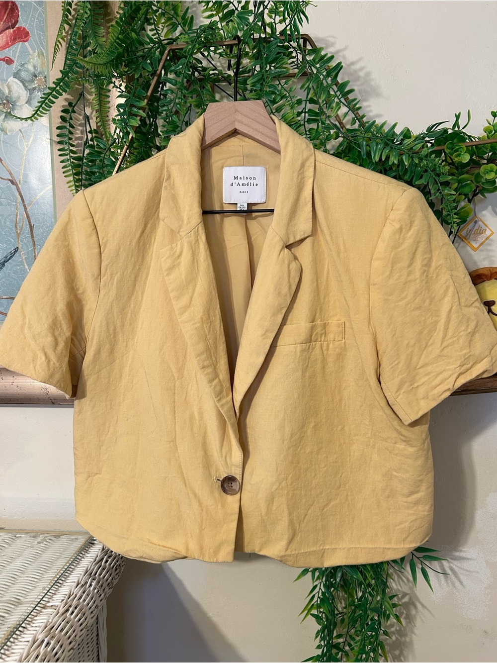Maison d'Amelie Short Sleeve Linen-Blend Blazer in Mustard